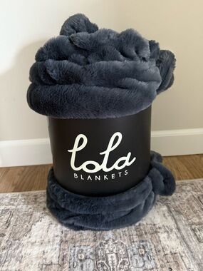 Lola Blanket